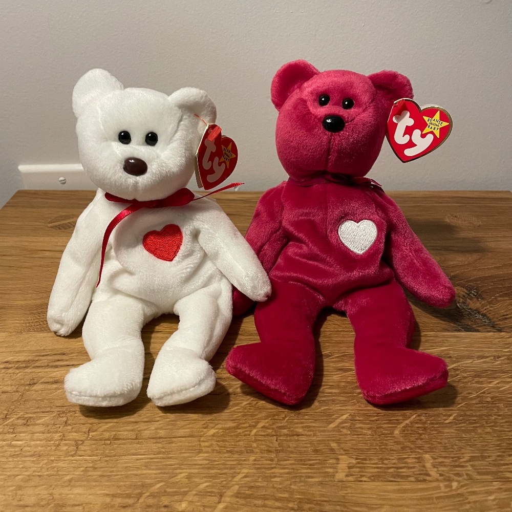Valentina and Valentino Ty Beanie Babies Classic Bear – New with Tag Protectors